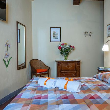 Antica Casa Dei Rassicurati Bed and Breakfast Montecarlo Buitenkant foto