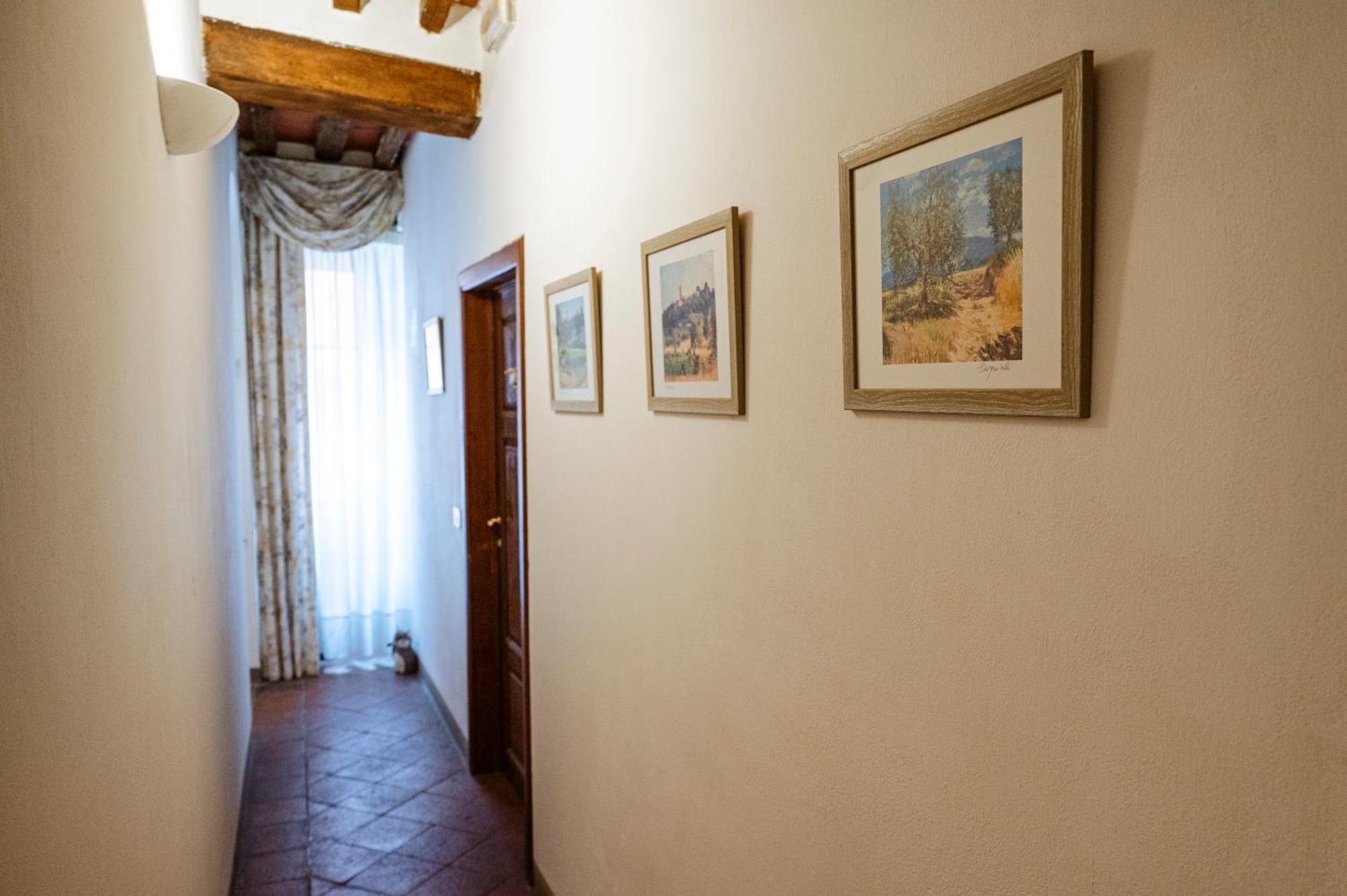 Antica Casa Dei Rassicurati Bed and Breakfast Montecarlo Buitenkant foto